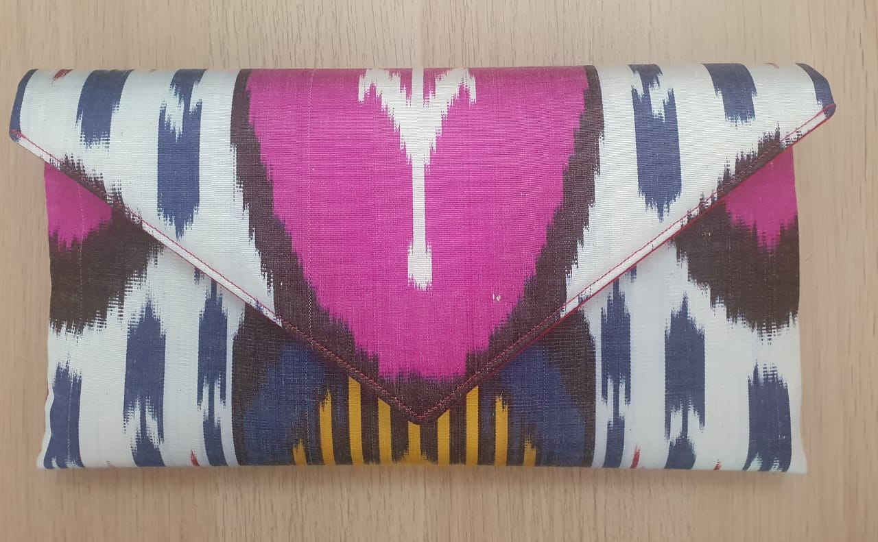 Titin Ikat Clutch